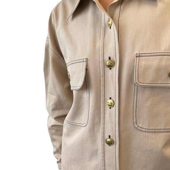 CHANEL Vintage CC Logo Gold Button Denim Shirt Jacket Beige Cotton [106399] - Picture 4 of 11